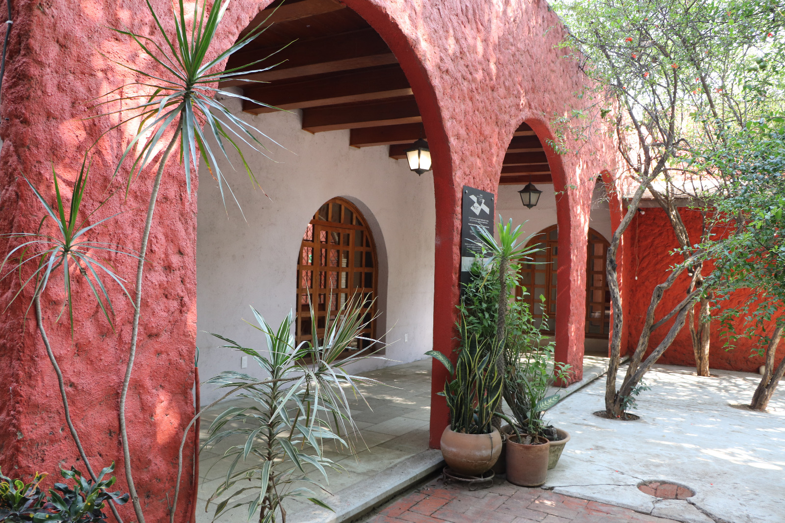 COMMERCIAL HOUSE FOR RENT IN BRENAMIEL OAXACA